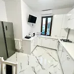 Elephant 布加勒斯特